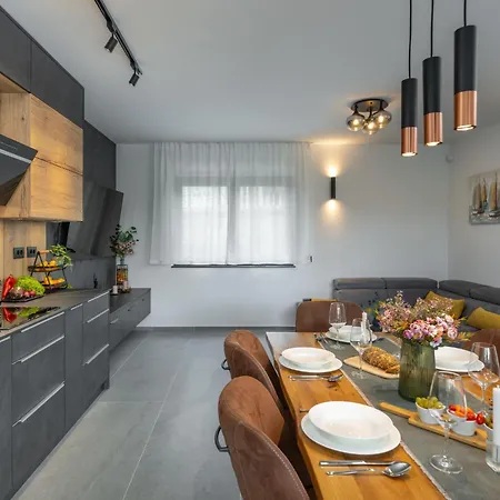 Antares By Interhome Tatil Evi Štinjan