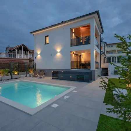 Antares By Interhome Tatil Evi Štinjan
