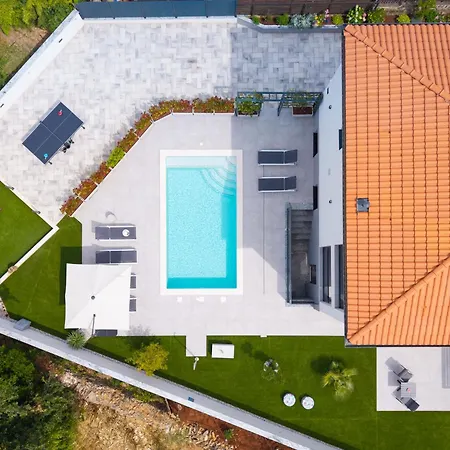 Antares By Interhome *